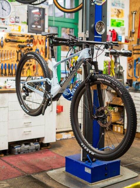 🎄 Holiday-Mode aktiviert! 🎅✨
Am 16.12. schließen wir schon um 17 Uhr – wir müssen schließlich noch Last-Minute-Geschenke besorgen 😜
Vom 24.12. bis 01.01. machen wir dann ganz zu und futtern uns durch die Feiertage 🍪🎁
Ab 02.01. sind wir wieder wie gewohnt für euch da – frisch aus dem Plätzchen-Koma! 🚴‍♂️💨
Frohe Weihnachten & einen guten Rutsch! ✨
Euer Bike Point Team ❤️

#Öffnungszeiten #Weihnachten #Feiertage #BikePoint #Dresden #FrohesFest #HappyNewYear #HoHoHo #bikepointdresden 🎄✨🚴